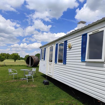 La Billardiere Camping A La Ferme Le Menil-Ciboult Екстер'єр фото