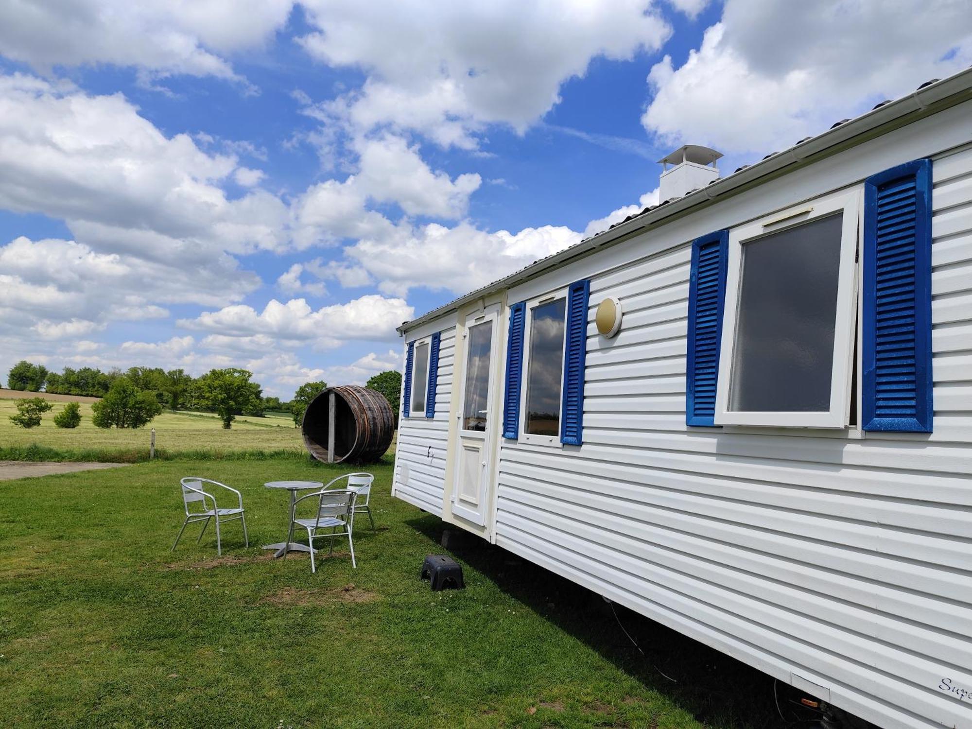 La Billardiere Camping A La Ferme Le Menil-Ciboult Екстер'єр фото