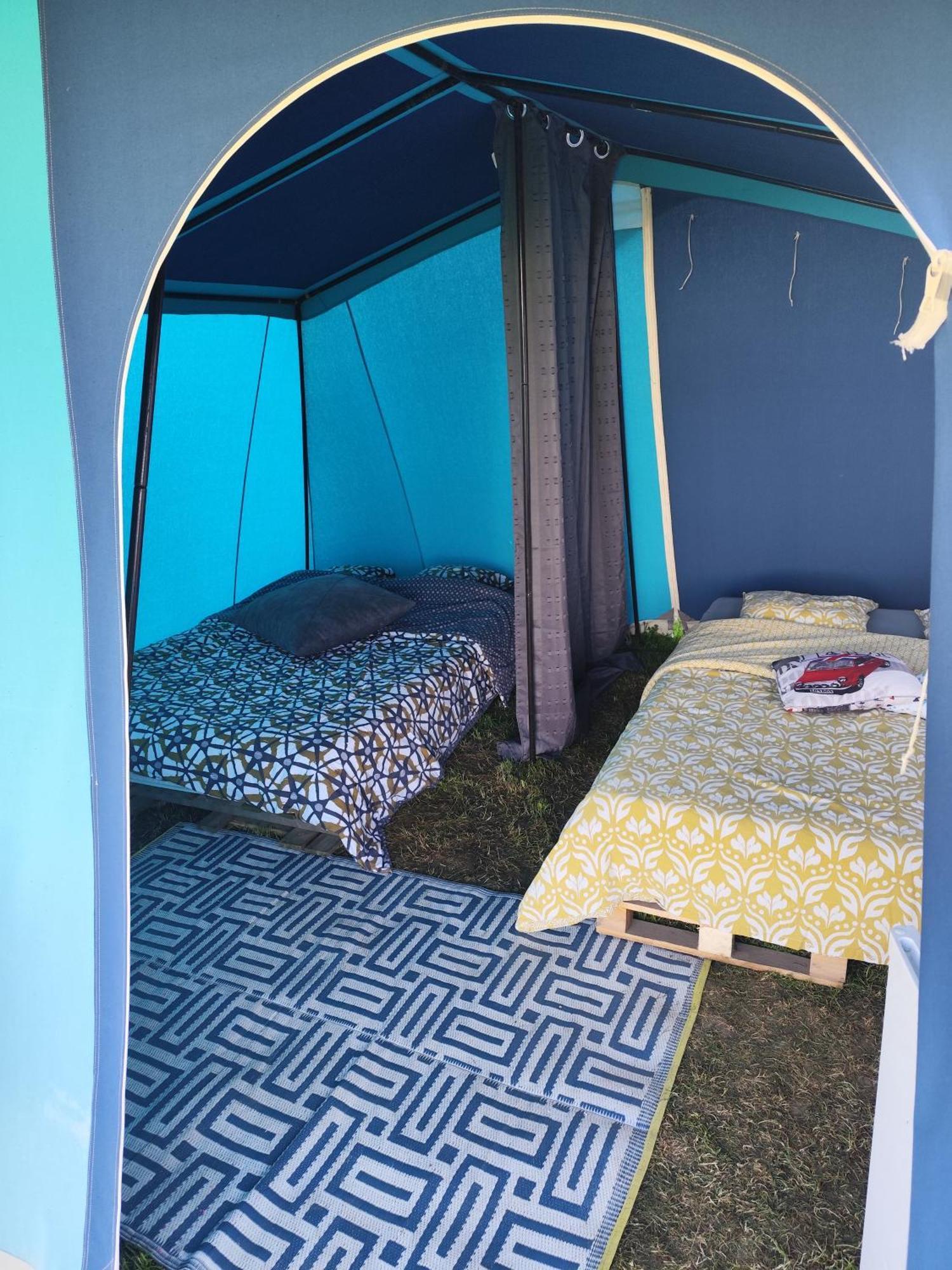 La Billardiere Camping A La Ferme Le Menil-Ciboult Екстер'єр фото